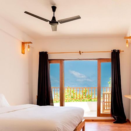 Hotel Manta Sea View Himandhoo Exterior foto