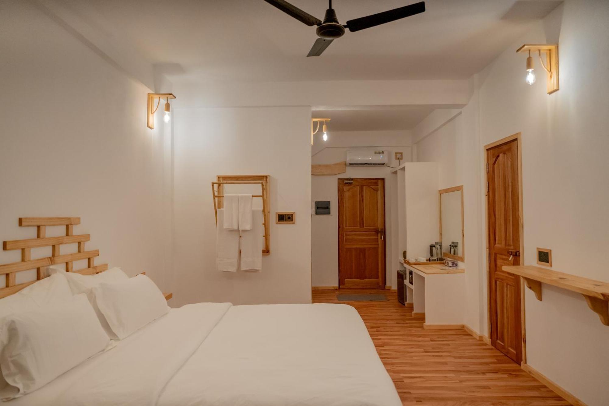 Hotel Manta Sea View Himandhoo Exterior foto
